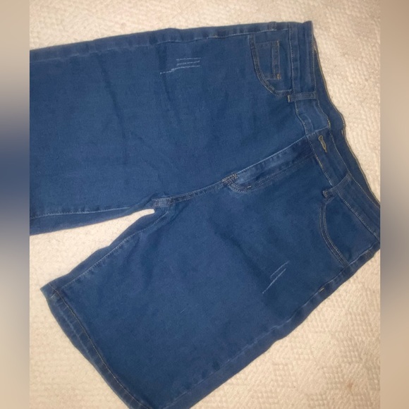 Bermuda -Premium Mid length Jean Shorts - Picture 3 of 9